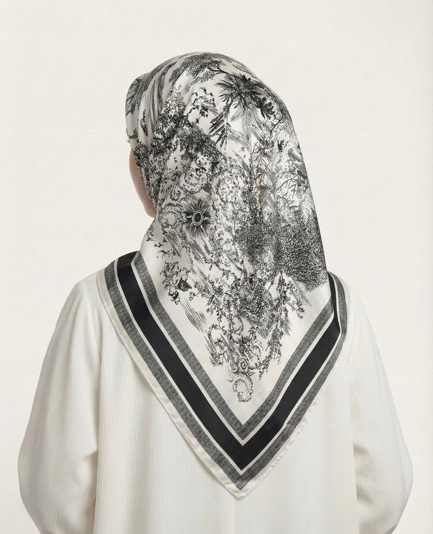 Square Hijab Silk - Forest Black